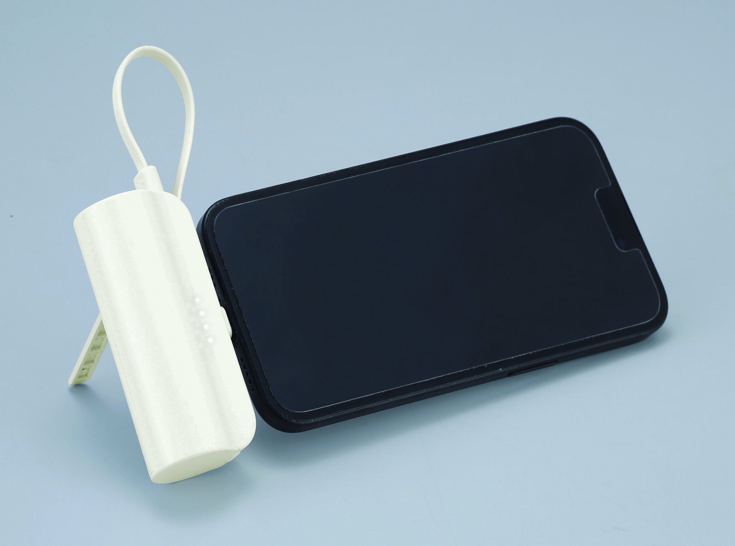 直挿タイプ 5000mAh モバイルバッテリー