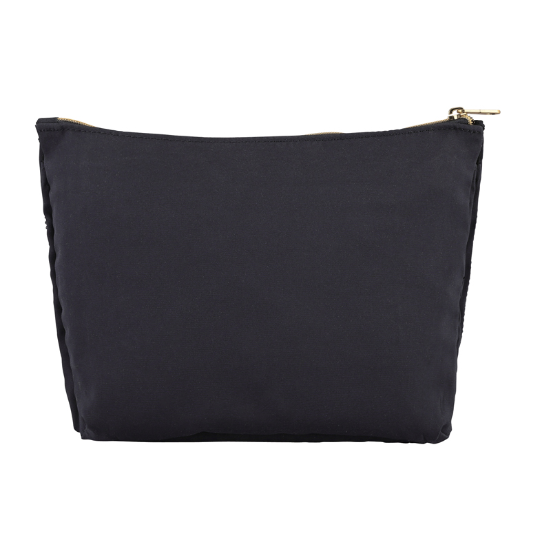 整理がしやすい4in1ポーチ