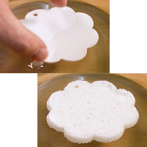 ふくらむマジックスポンジの膨らむ前と膨らんだ後の比較