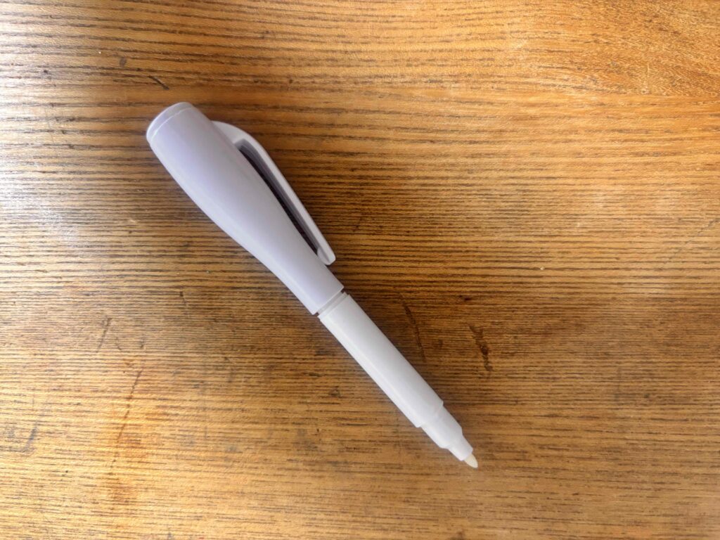 ミニナイ書ペン　ペン軸を出した状態