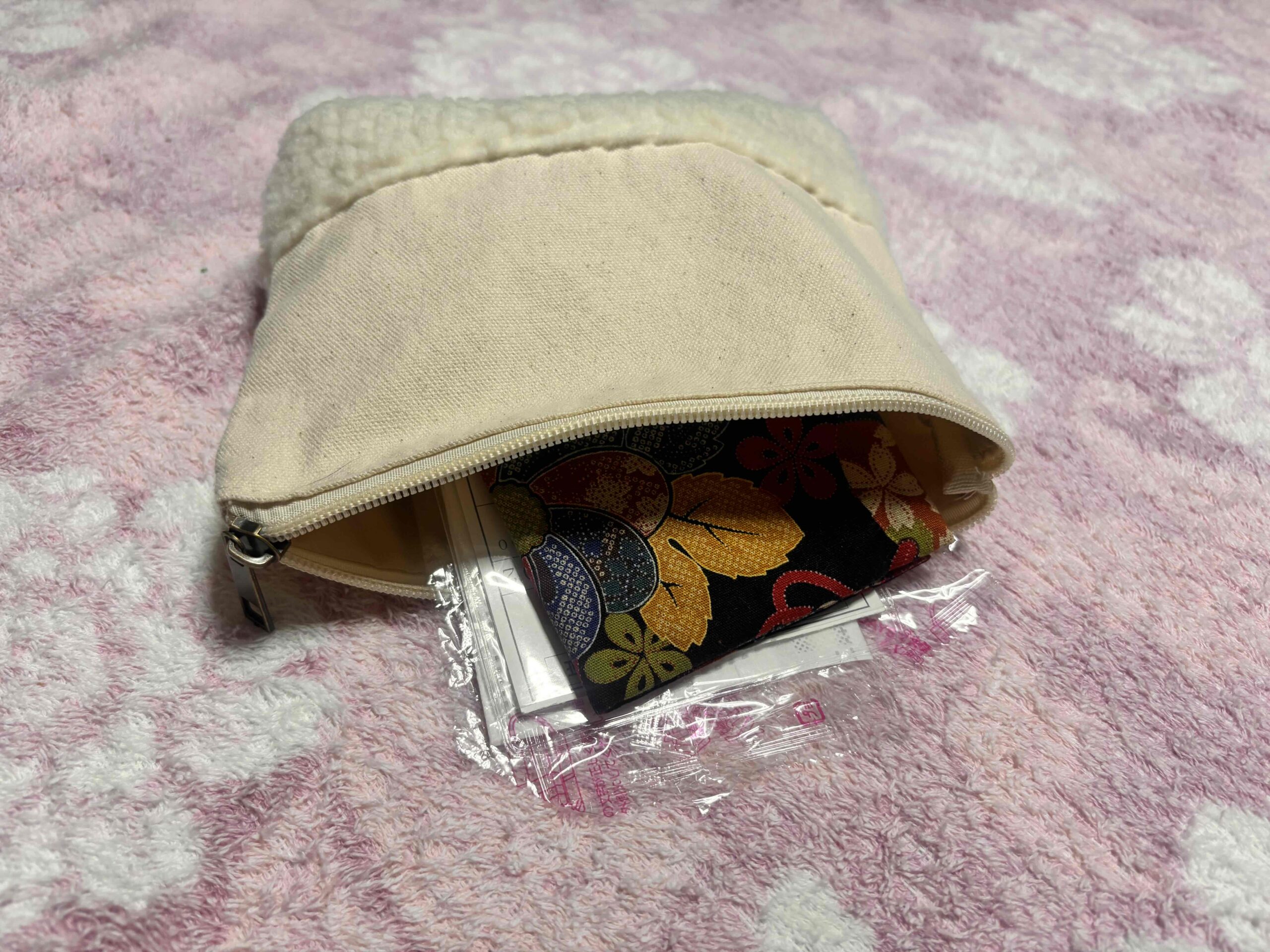 ボア＆キャンバスデイリーポーチ　小物入れとして使用