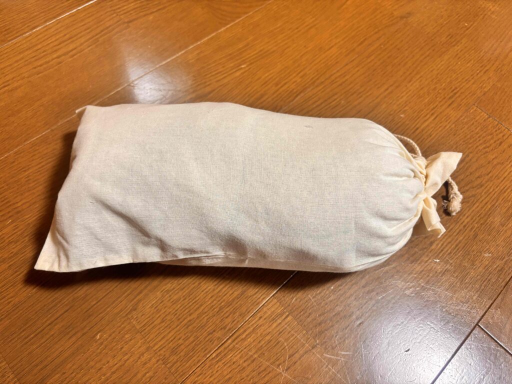 カチオン染めレギュラーブランケット（巾着付）　付属の巾着にブランケットを収納